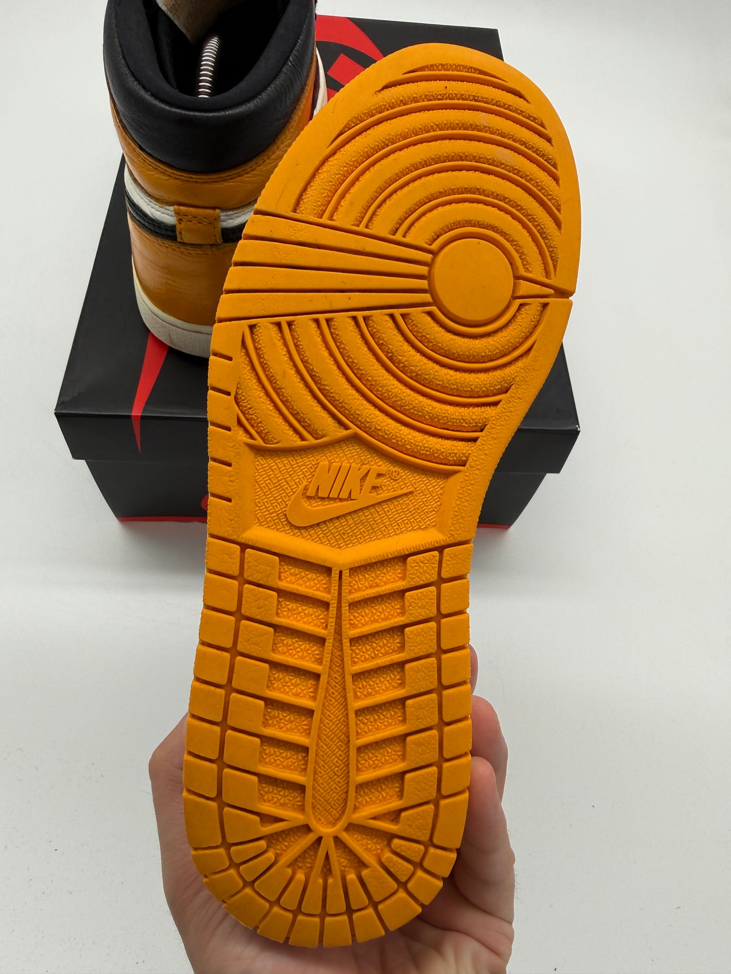 Nike Jordan 1 High „Taxi“ EU 40