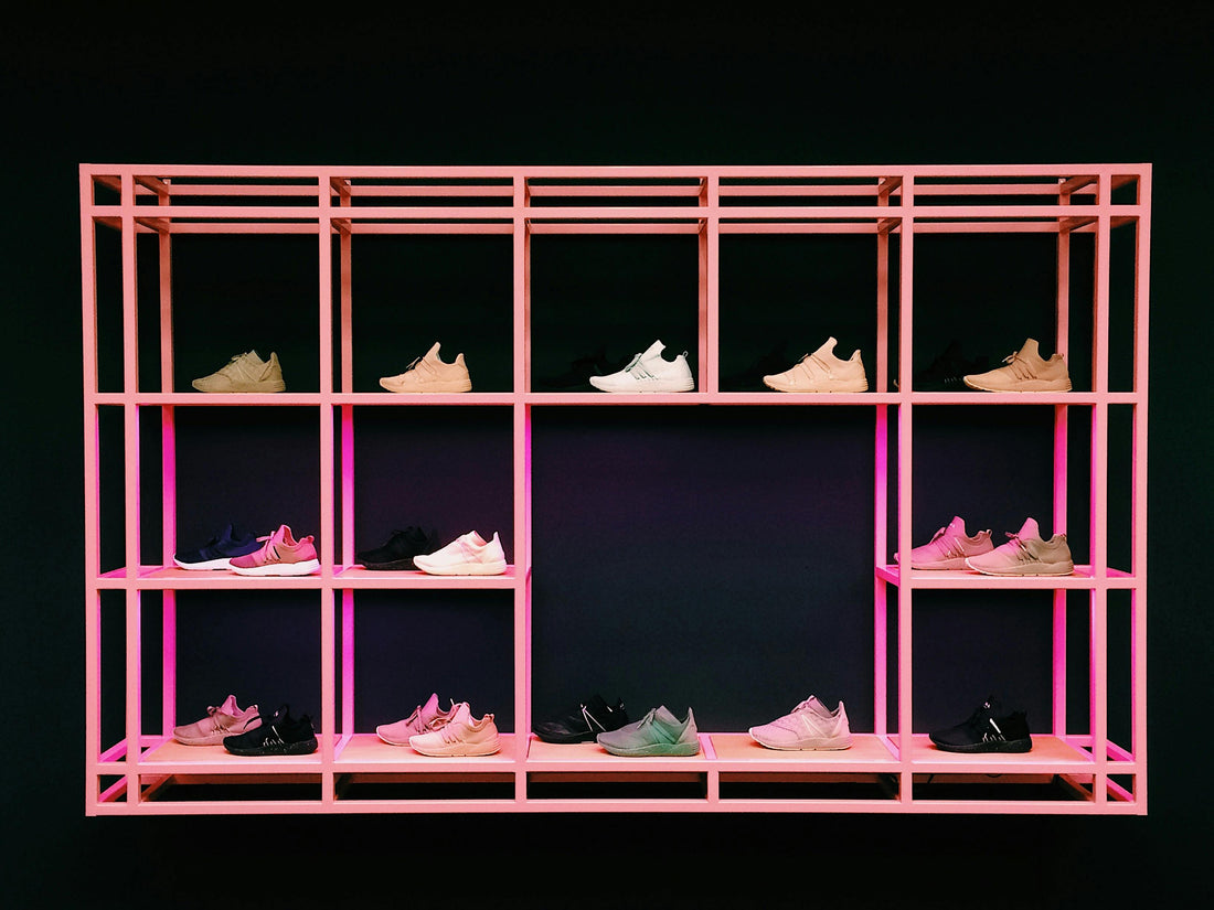 Sneaker & Modebewusstsein jenseits von Fast Fashion: Wie Style und Umweltbewusstsein zusammenspielen – und warum Reparieren wieder cool ist