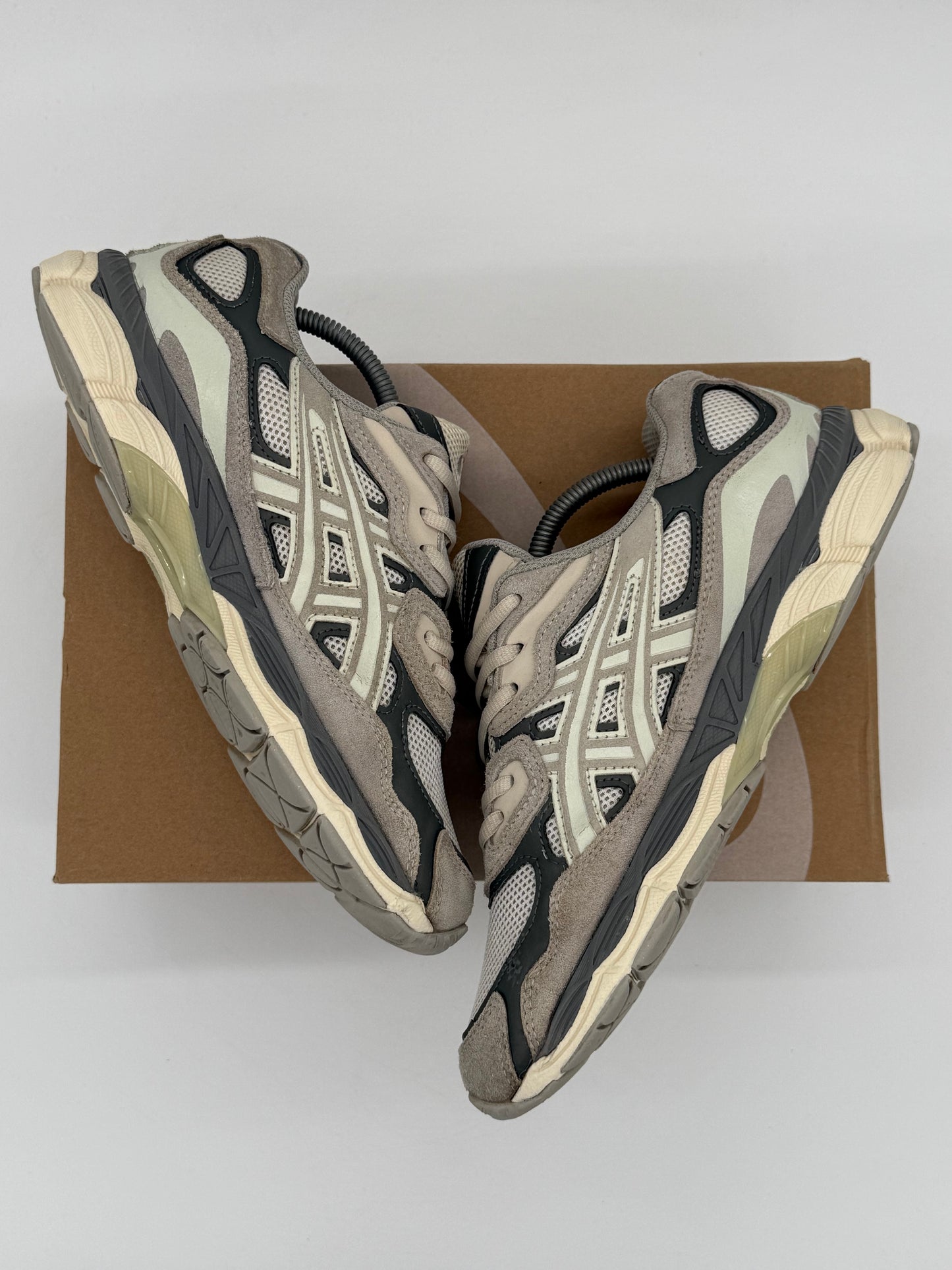 Asics Gel NYC „Cream / Oystergrey“ EU 43