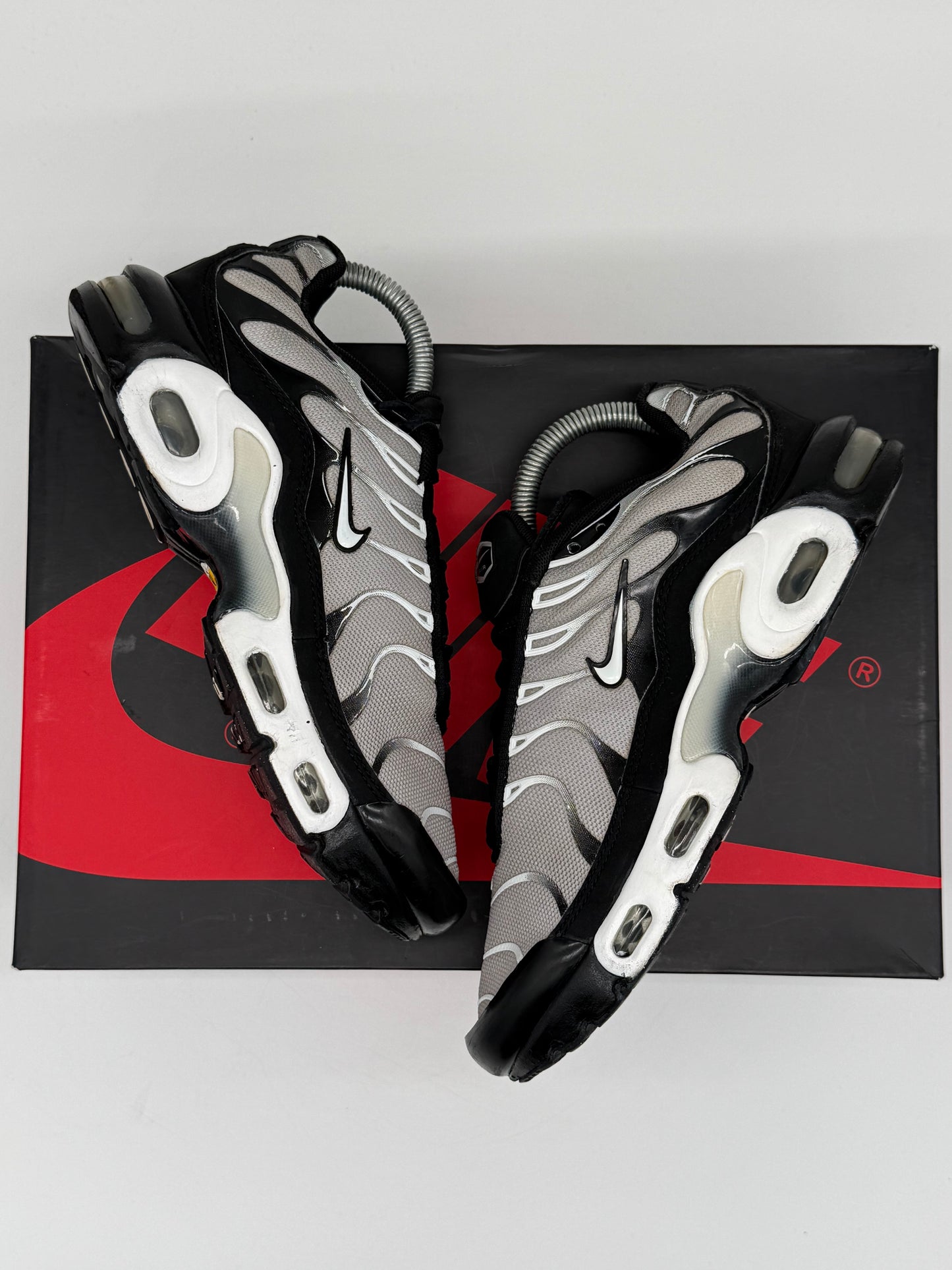 Nike Air Max Plus „Black Metallic / White Silver“ EU 38