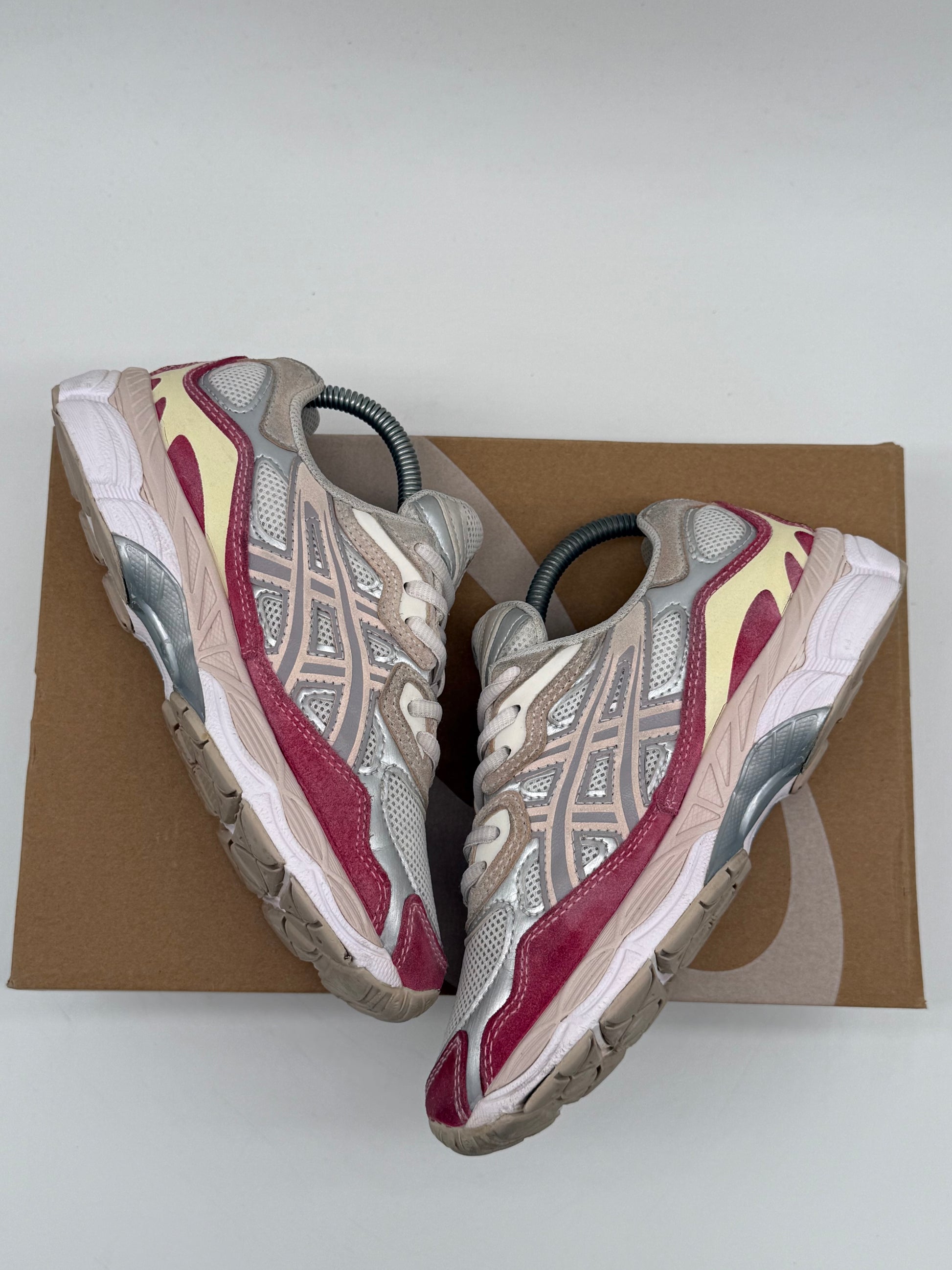 Asics Gel NYC „Creme / Rosa“ EU 37 - SNEAKERREPAIR
