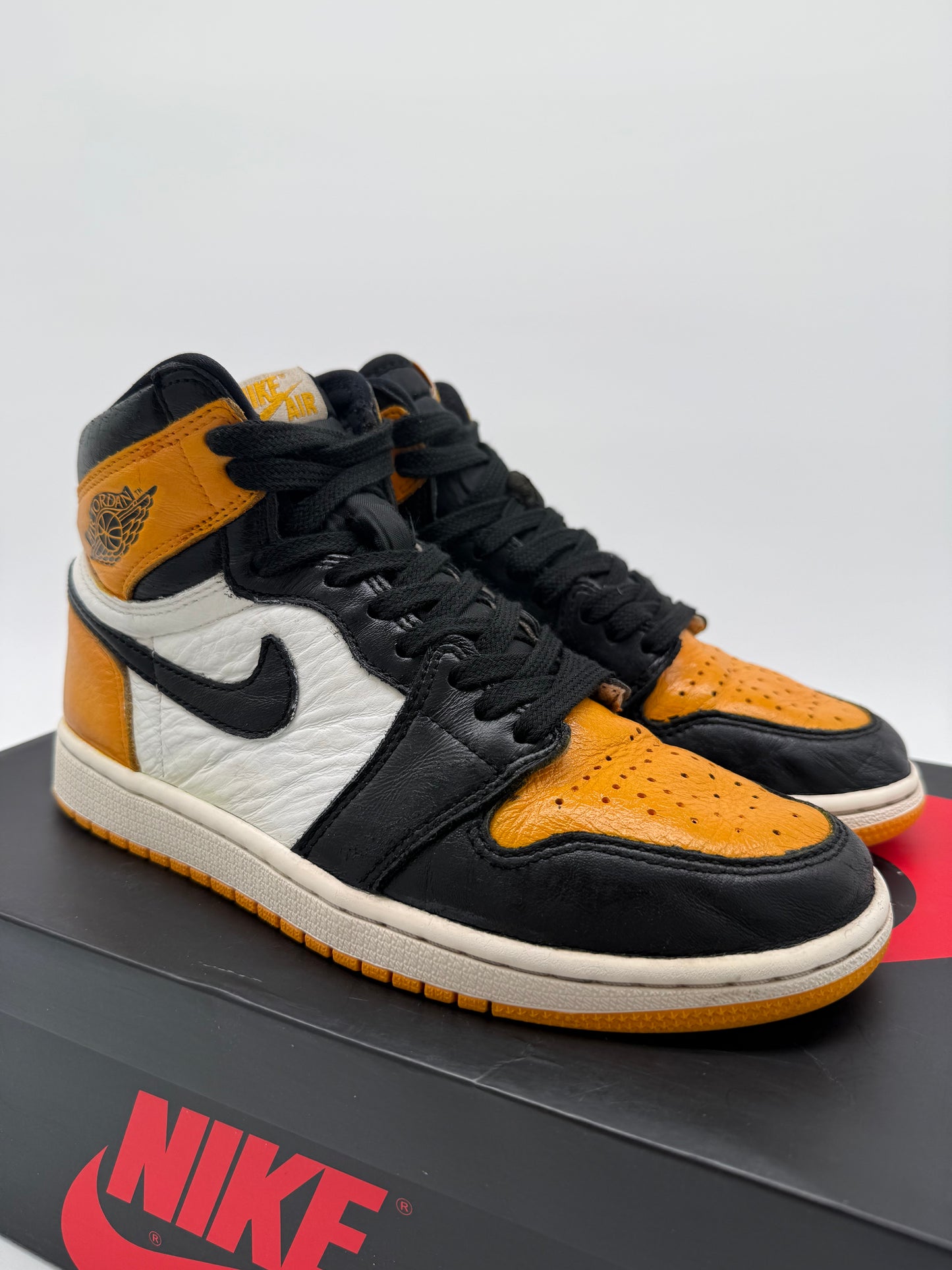 Nike Jordan 1 High „Taxi“ EU 40