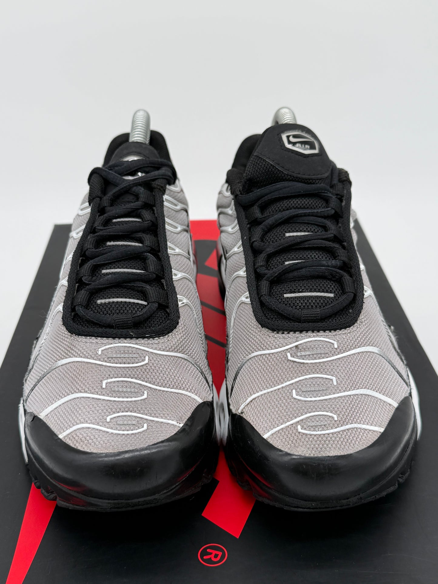 Nike Air Max Plus „Black Metallic / White Silver“ EU 38