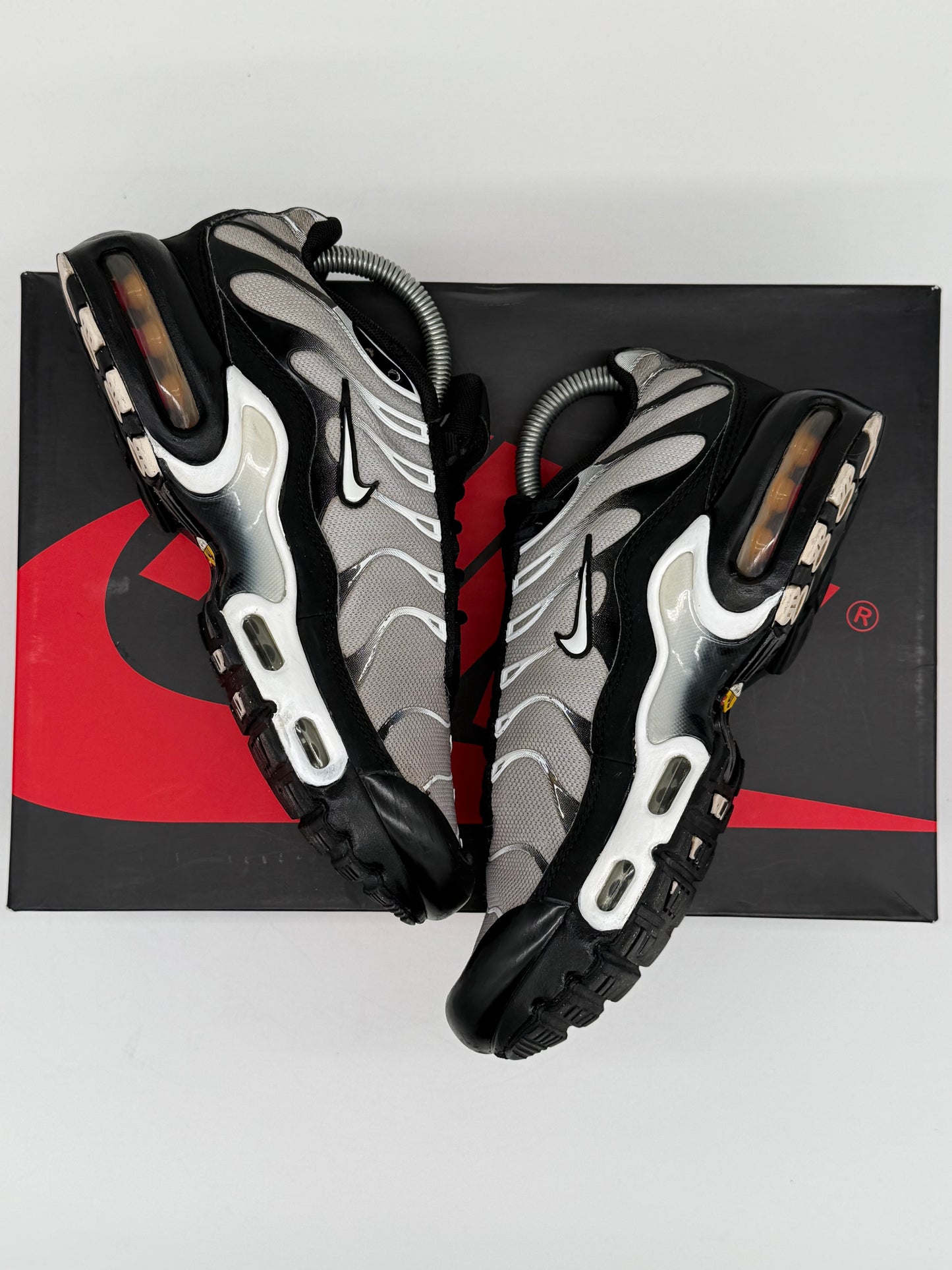Nike Air Max Plus „Black Metallic / White Silver“ EU 38