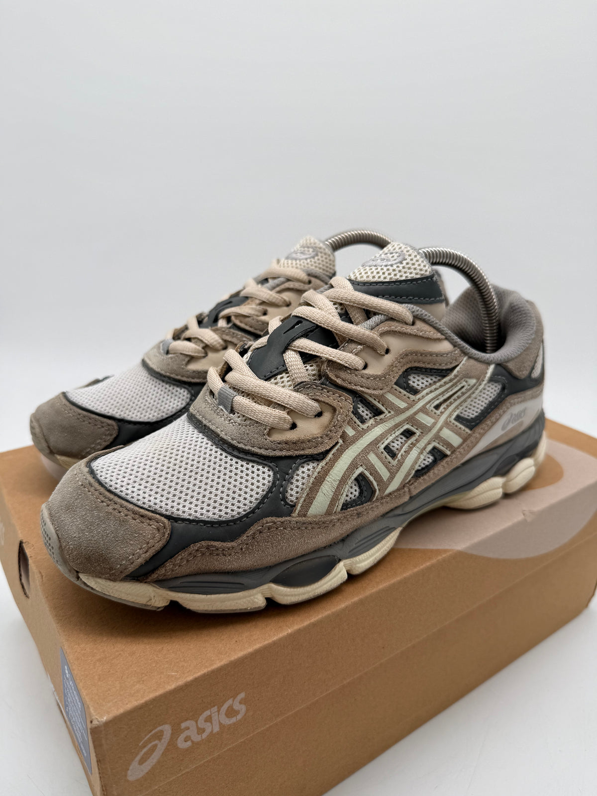 Asics GEL NYC „Beige / Oystergrey“ EU 40