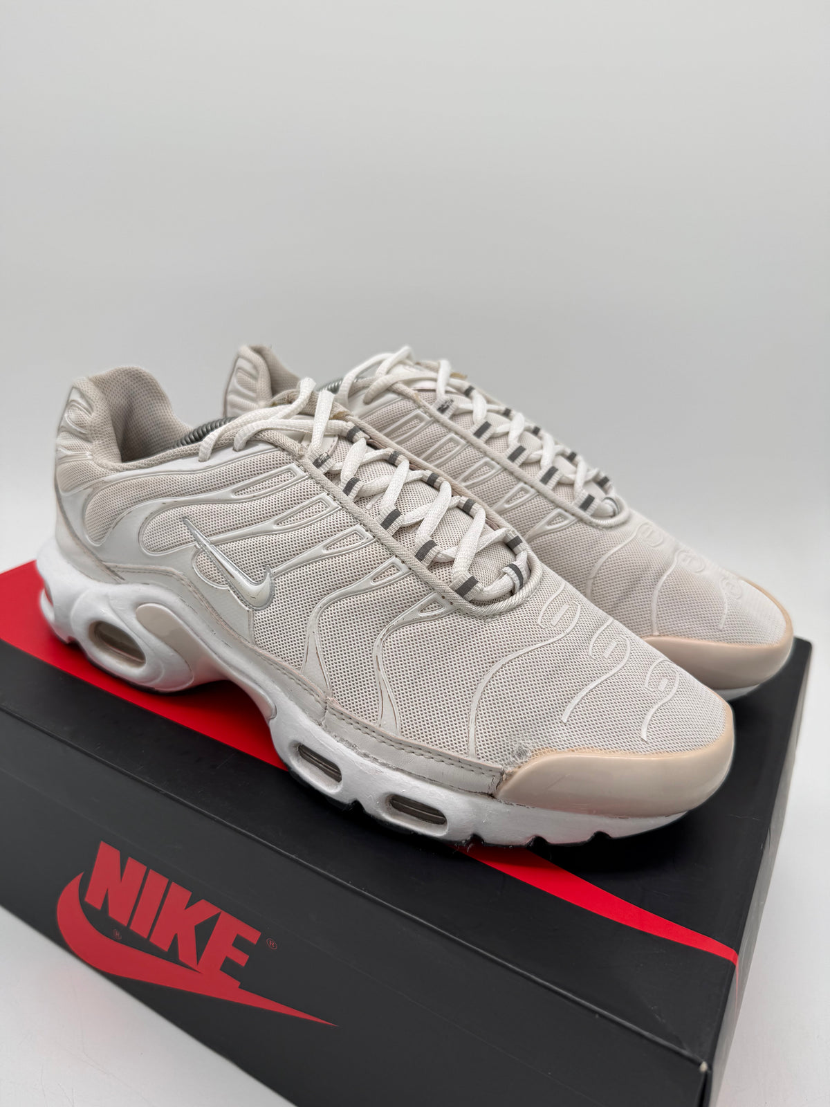 Nike Air Max Plus „Pure Platinum / Metallic“ EU 42