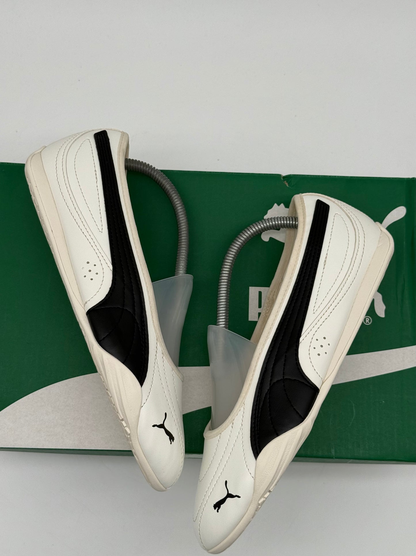 Puma Ballerina „White / Black“ EU 38 - SNEAKERREPAIR