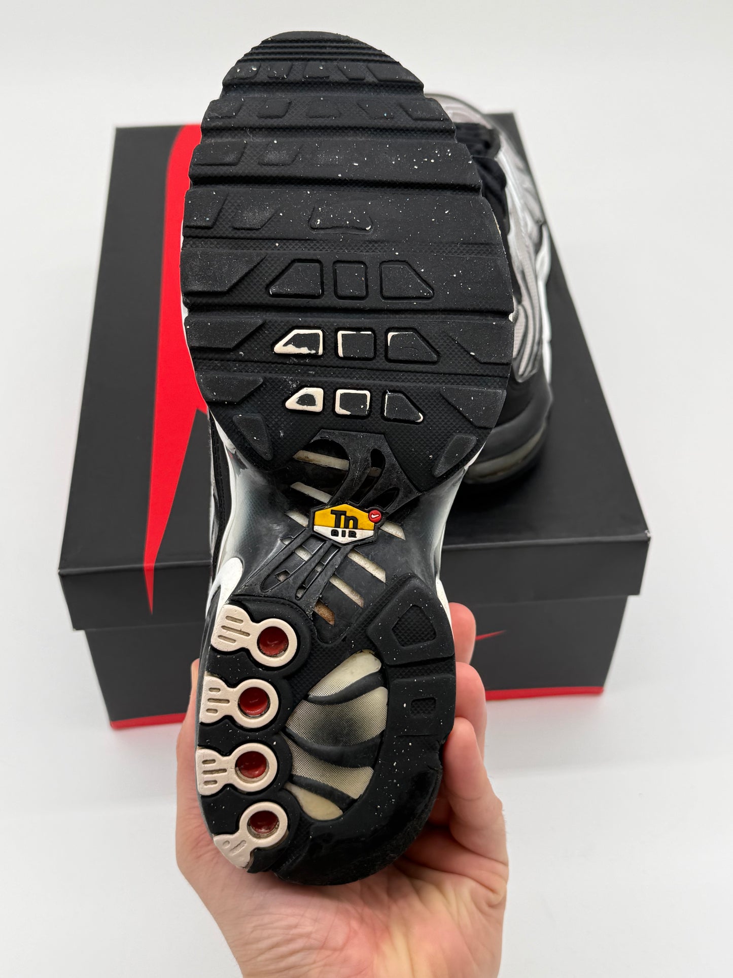 Nike Air Max Plus „Black Metallic / White Silver“ EU 38