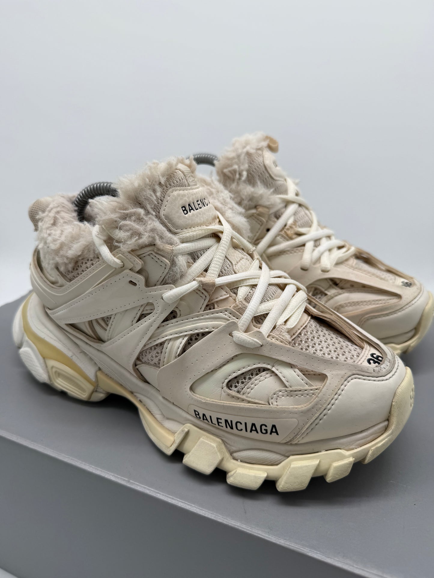 Balenciaga Track Faux Fur „White/ Creme“ EU 36 Damen