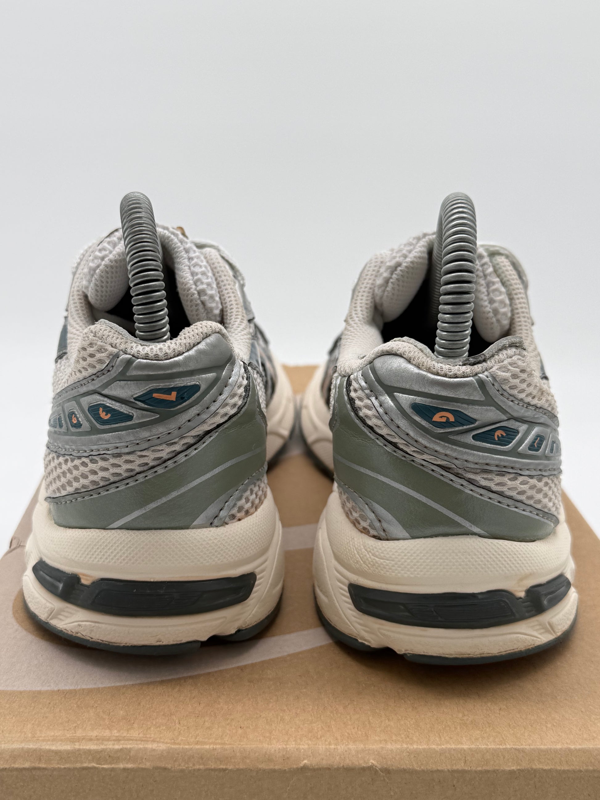 Asics Gel 1130 „Silber / Beige“ EU 37 - SNEAKERREPAIR