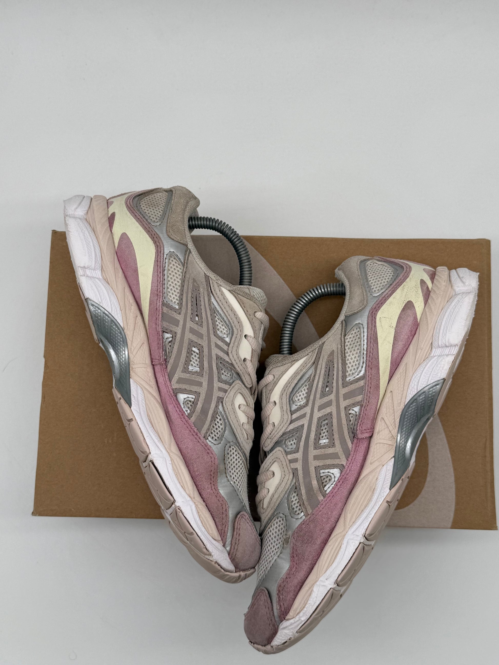 Asics Gel NYC „Rosa / Beige“ EU 40.5 - SNEAKERREPAIR