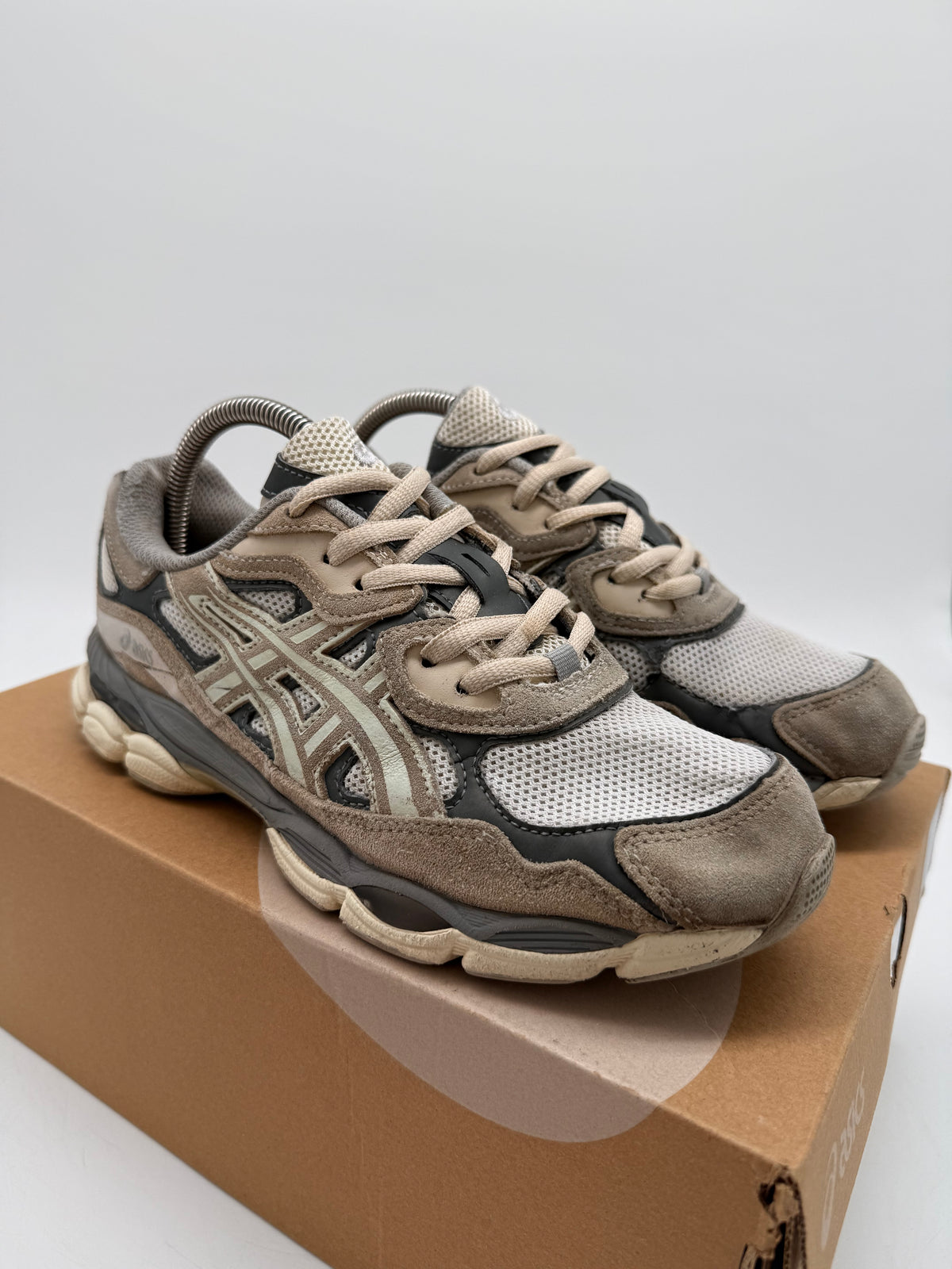 Asics GEL NYC „Beige / Oystergrey“ EU 40