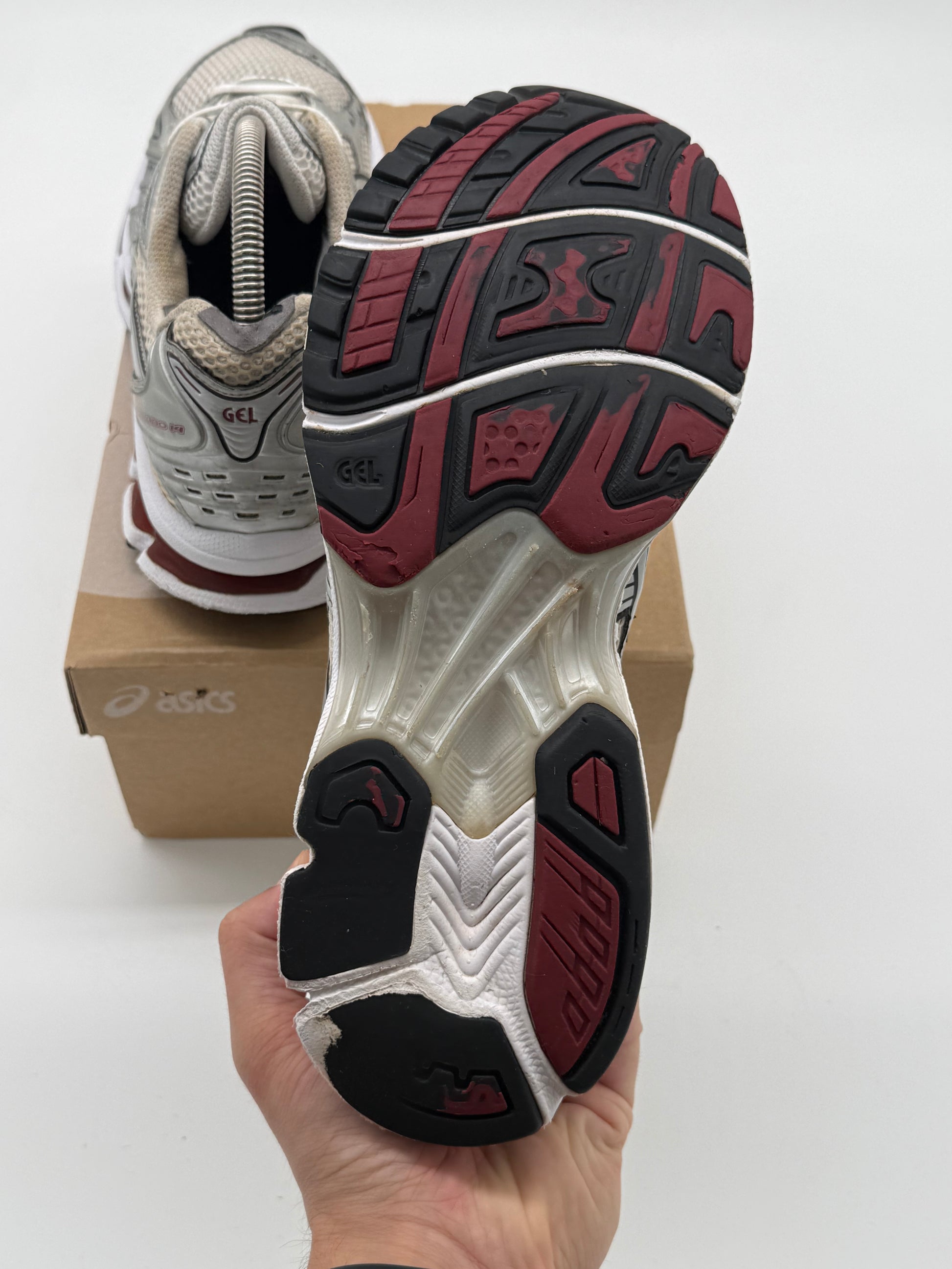 Asics Gel Kayano 14 „Silber / Burgundi“ EU 42.5 - SNEAKERREPAIR