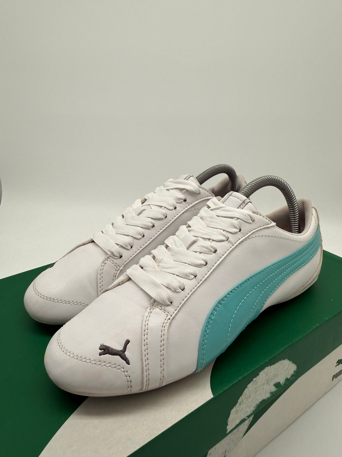 Puma Janine Sneaker „Weiß/Blue-Curacao“ EU 37,5 - SNEAKERREPAIR