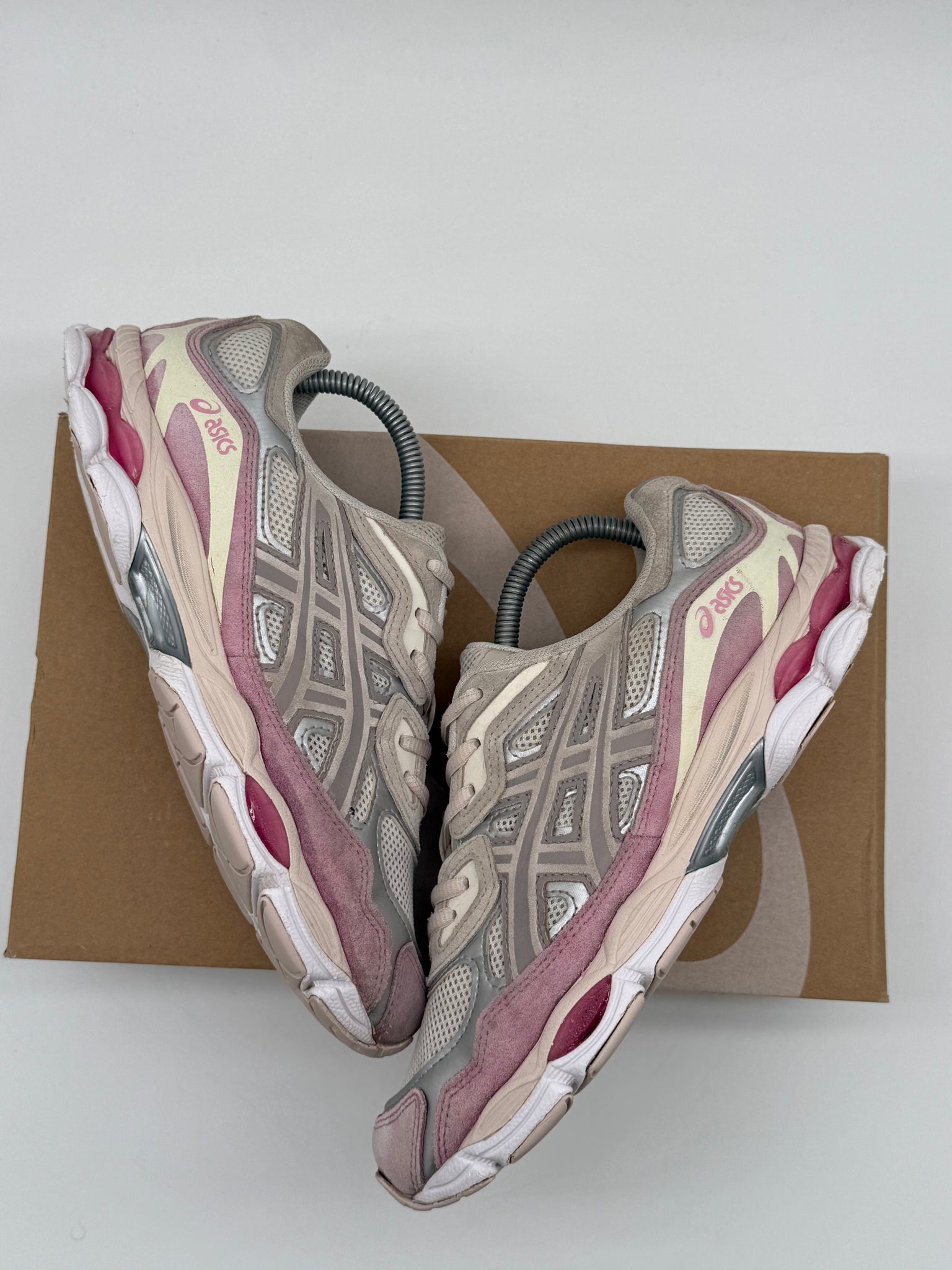 Asics Gel NYC „Rosa / Beige“ EU 40.5 - SNEAKERREPAIR